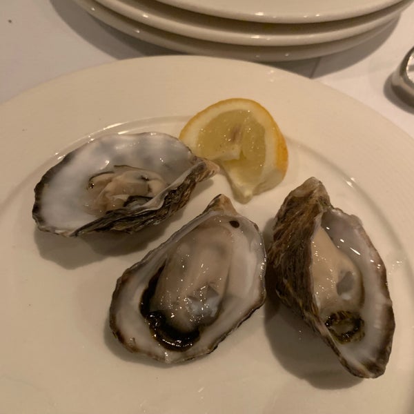 Das Foto wurde bei Michael&#39;s Restaurant von oyabibin am 4/17/2019 aufgenommen