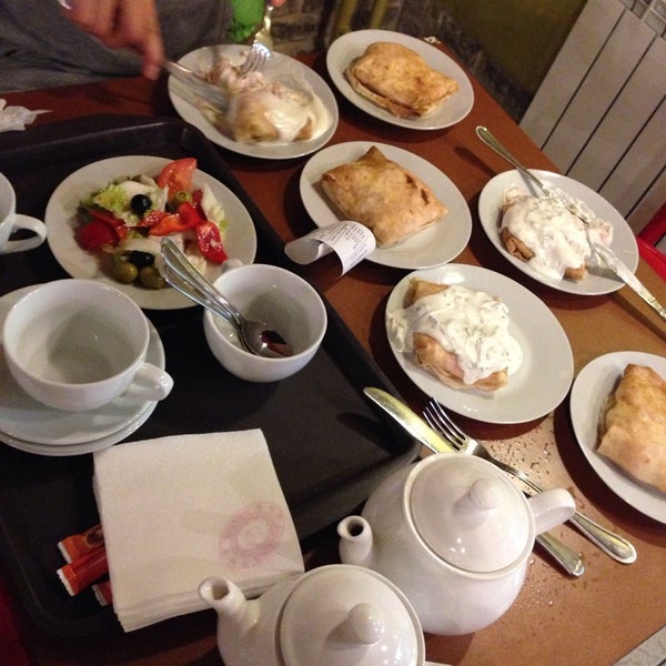 Дизайн блинной. Кафе блинный дворик. Кофейный дворик сыктывкар. Примавера сыктывкар. Кафе блинный дворик.