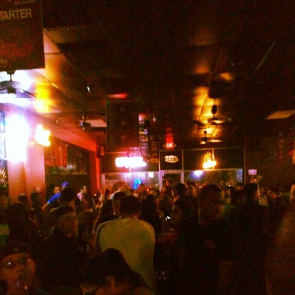 Foto diambil di Deloreans 80s Bar oleh Beto B. pada 7/13/2014