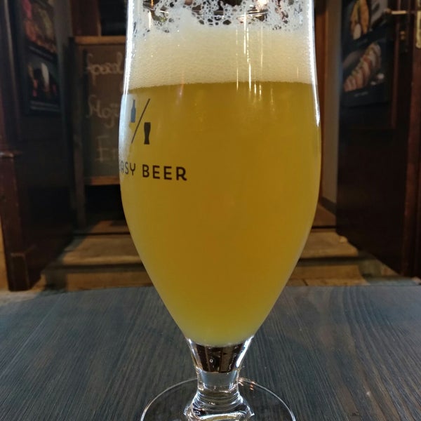 Photo taken at Easy Beer by Artūrs P. on 9/1/2018
