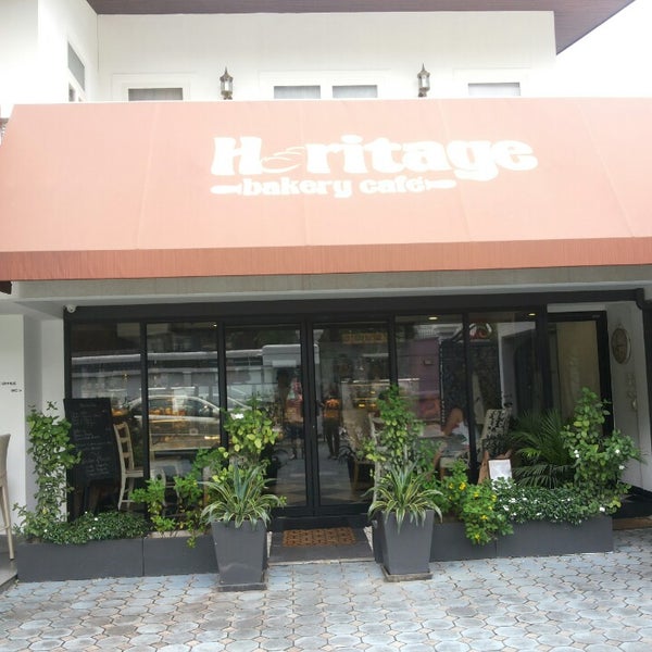 9/22/2013にCheun M.がHeritage Bakery Cafe &amp; Bistroで撮った写真