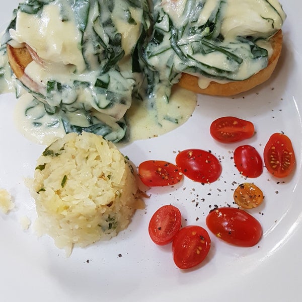 Foto tirada no(a) La Cafetería por Seele A. em 12/27/2018