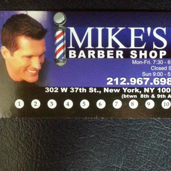 11/4/2013에 David R.님이 Mike&#39;s Barber Shop에서 찍은 사진