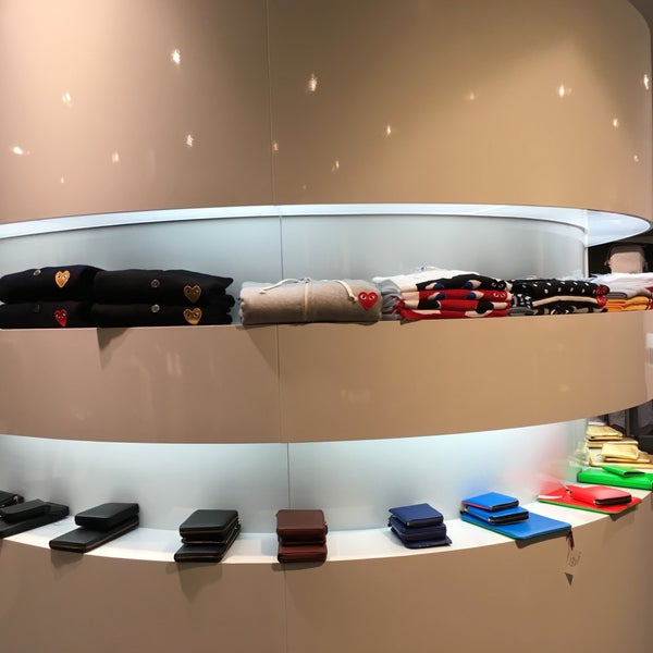 corner comme des garcons