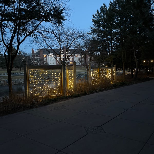 Foto tomada en Centennial Lakes Park  por Joan F. el 2/12/2024