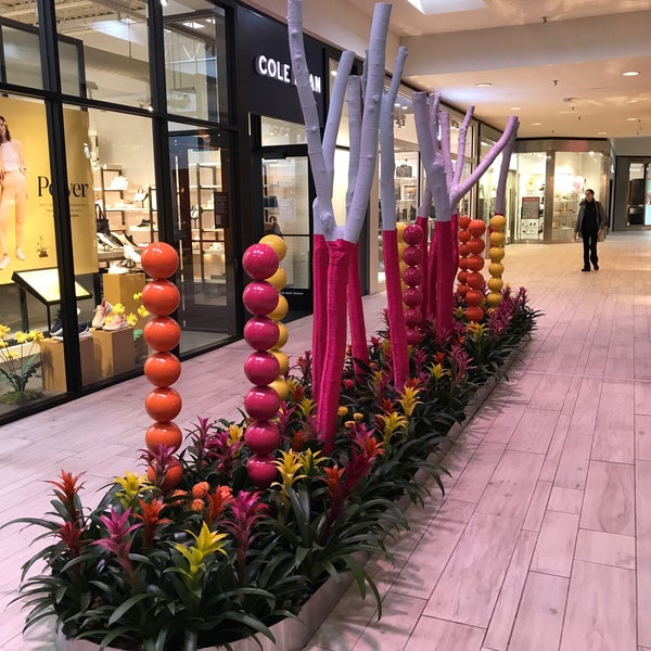 3/24/2022 tarihinde Joan F.ziyaretçi tarafından Galleria Shopping Center'de çekilen fotoğraf