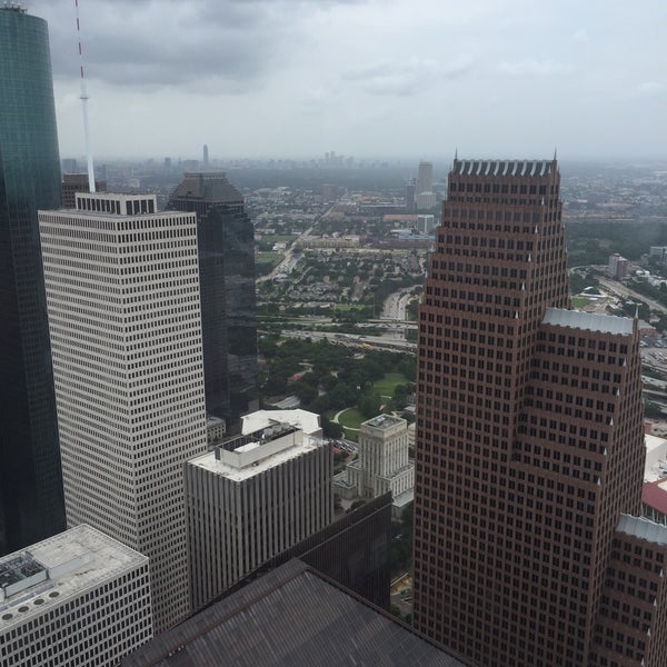 6/19/2015 tarihinde Edgar I.ziyaretçi tarafından JPMorgan Chase Tower'de çekilen fotoğraf