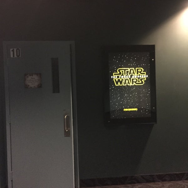 Foto di Regal Solomon Pond Marlborough, MA