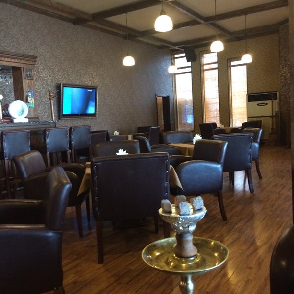 Foto scattata a Кафе-бар Mandarin | Mandarin Café Bar da Shabir R. il 3/26/2014