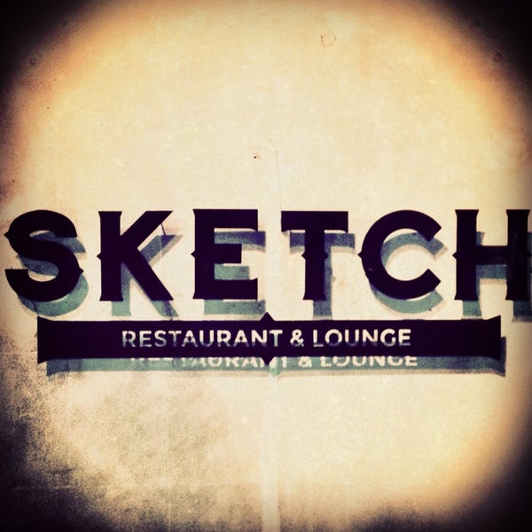 Foto tirada no(a) SKETCH Restaurant &amp; Lounge por Mutallim A. em 9/25/2013