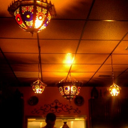 Foto tirada no(a) Saffron Cafe por Dave K. em 12/29/2012
