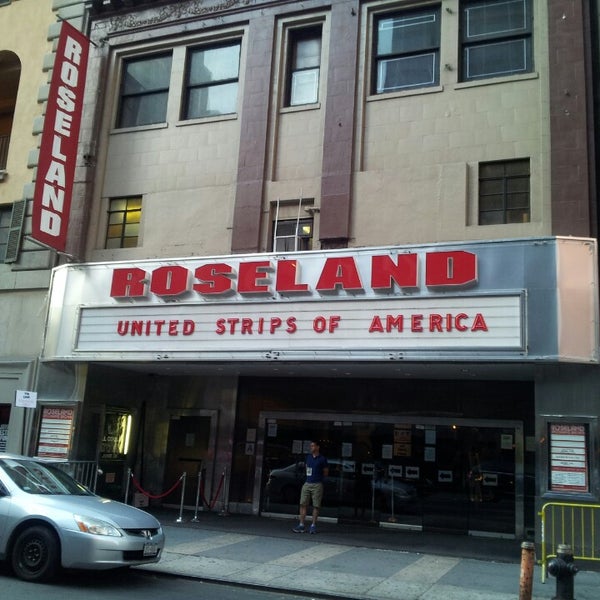 6/23/2013 tarihinde Donnaziyaretçi tarafından Broadway Bares 23: United Strips of America at Roseland Ballroom'de çekilen fotoğraf