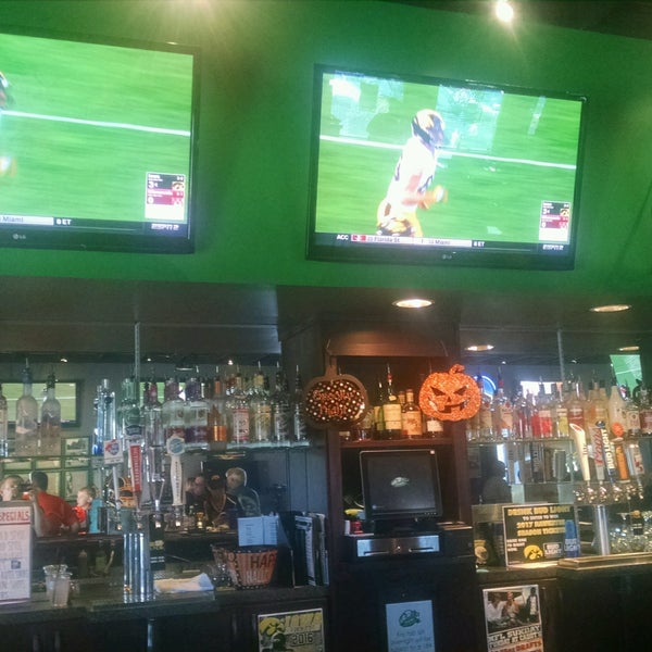 Caddy's Sports Bar and Grill Sports Bar in Bettendorf