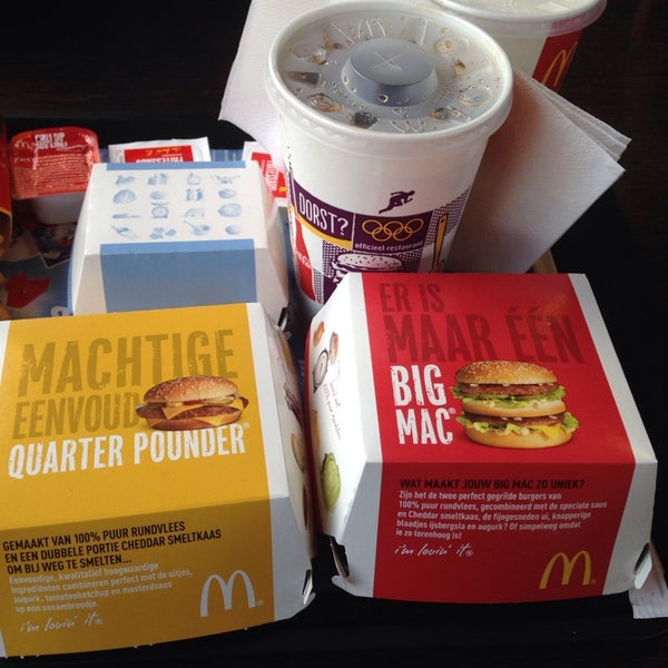 Foto diambil di McDonald&#39;s oleh Hatice B. pada 3/23/2014