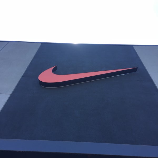 nike westgate hours