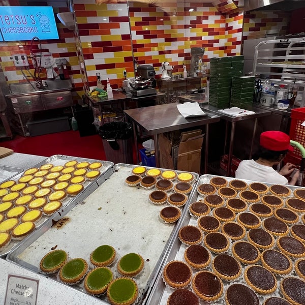 Uncle Tetsu's Cheesecake Dessert Shop