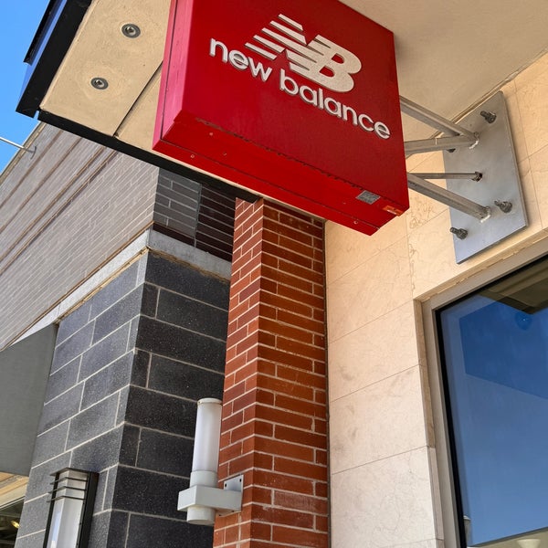 New Balance Shoe Store in Toronto