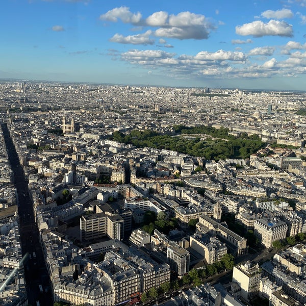 Foto tirada no(a) Observatório panorâmico da Tour Montparnasse por Zdenek K. em 5/11/2022