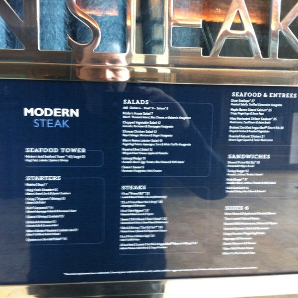 รูปภาพถ่ายที่ Modern Steak โดย Marty K. เมื่อ 2/9/2013