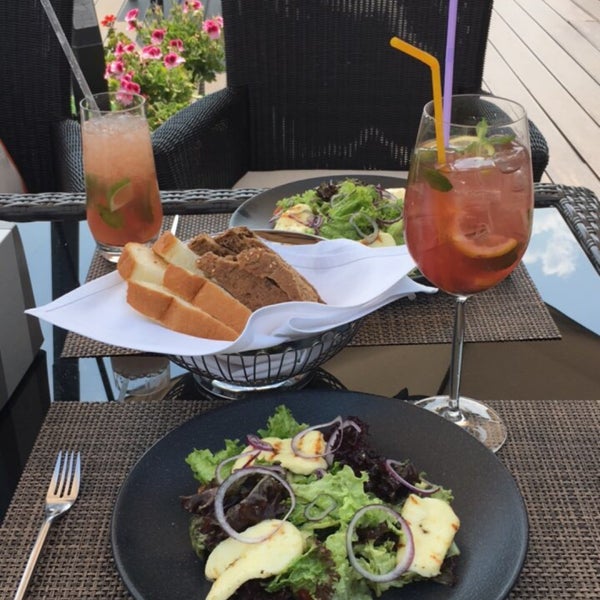 7/26/2017 tarihinde Irina B.ziyaretçi tarafından The Terrace Grill Restaurant'de çekilen fotoğraf