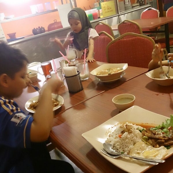 Photos at Rusliza Seafood - 5 tips