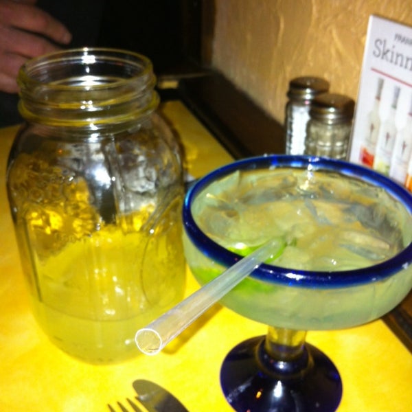 Das Foto wurde bei Franklin Inn Mexican Restaurant von Char M. am 1/26/2014 aufgenommen