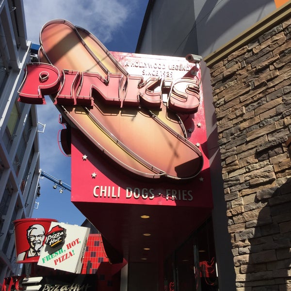 6/8/2016にSammy B.がPink&#39;s Hot Dogsで撮った写真