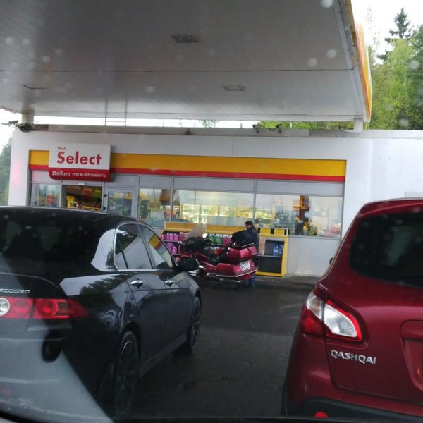 Photo taken at Shell by Gleb T. on 5/10/2014