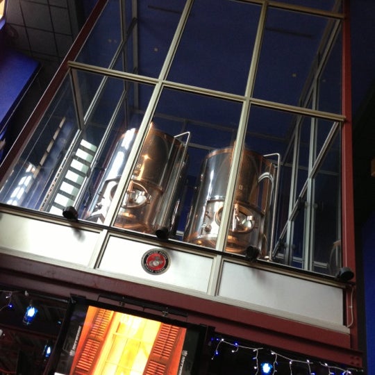 12/4/2012 tarihinde Anthony D.ziyaretçi tarafından Tun Tavern Restaurant &amp; Brewery'de çekilen fotoğraf