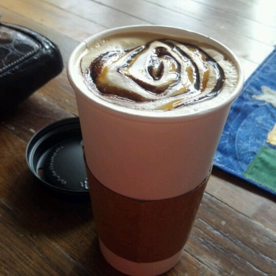 2/13/2013にVirg N.がHarbor Perk Coffeehouse &amp; Roasting Co.で撮った写真