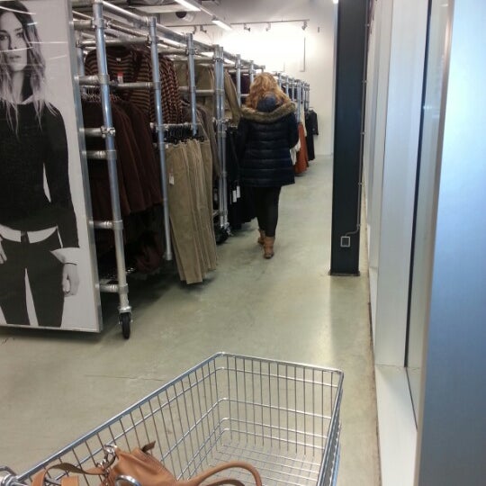 Fotos en Esprit Outlet Store - Zuidoost - 3 tips