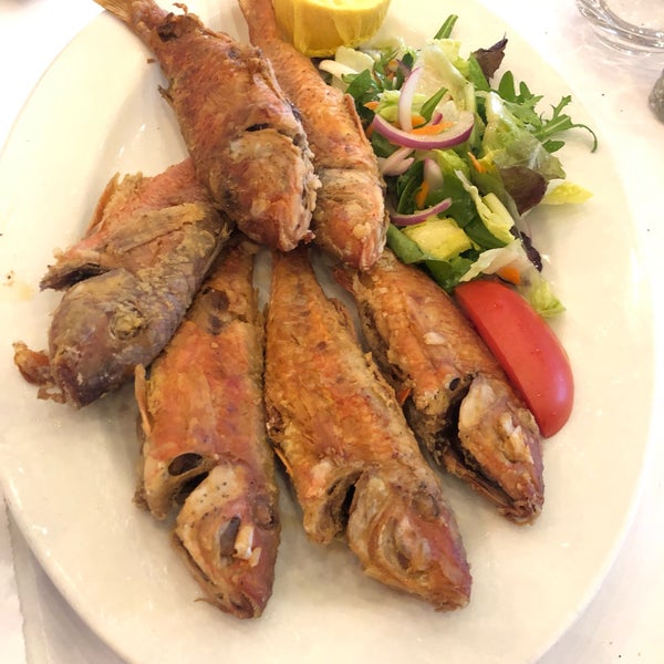 Das Foto wurde bei Liman Restaurant von Ferid T. am 5/28/2019 aufgenommen