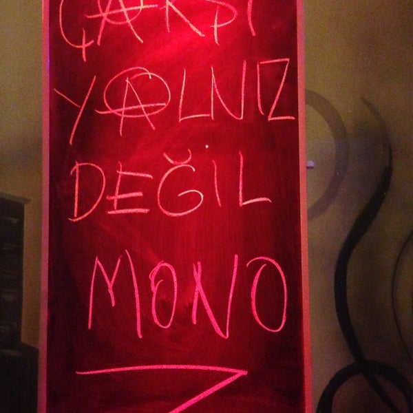 Photo prise au Mono Bar par Burcu le12/19/2014