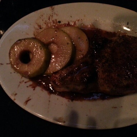 Das Foto wurde bei Ruth&#39;s Chris Steak House - Buckhead Atlanta von keisha s. am 10/27/2012 aufgenommen