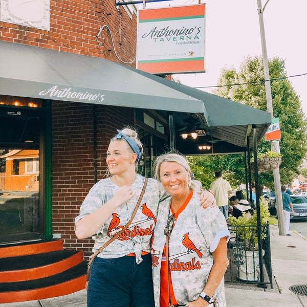 Foto tirada no(a) Anthonino&#39;s Taverna por Amy C. em 7/8/2018