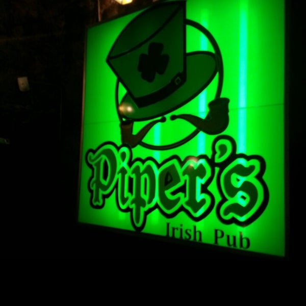 Foto diambil di Piper&#39;s Irish Pub oleh Orlando P. pada 10/19/2013