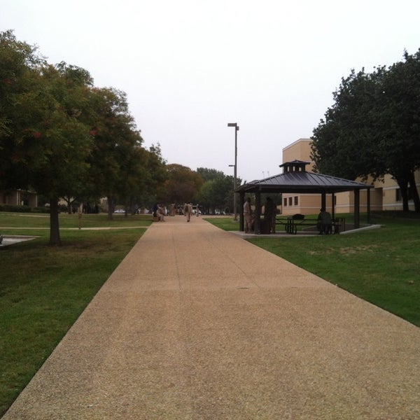 defense language institute lackland