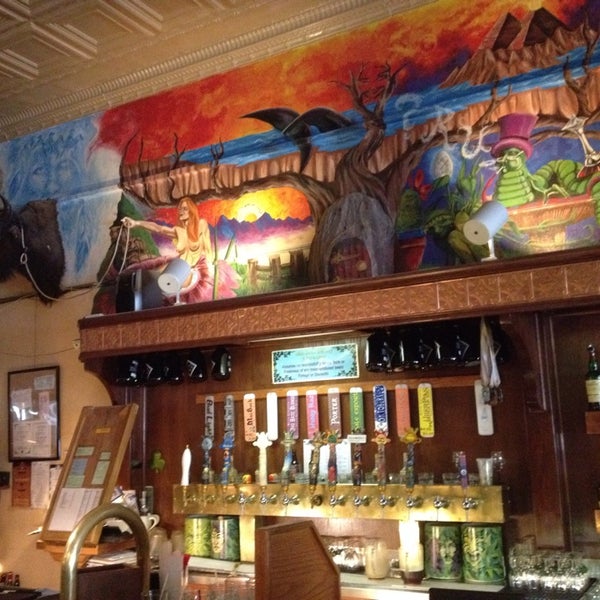 10/11/2013 tarihinde Mtn Jim F.ziyaretçi tarafından Main Street Brewery and Restaurant'de çekilen fotoğraf