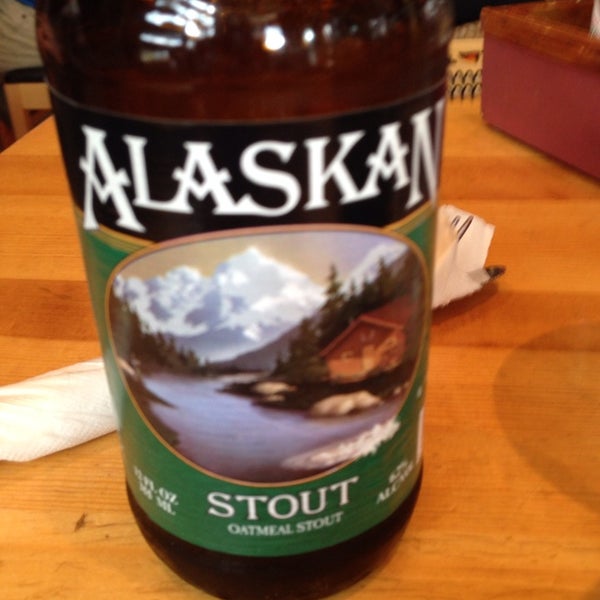 Снимок сделан в Twisted Fish Company Alaskan Grill пользователем Gay C. 6/3/2014