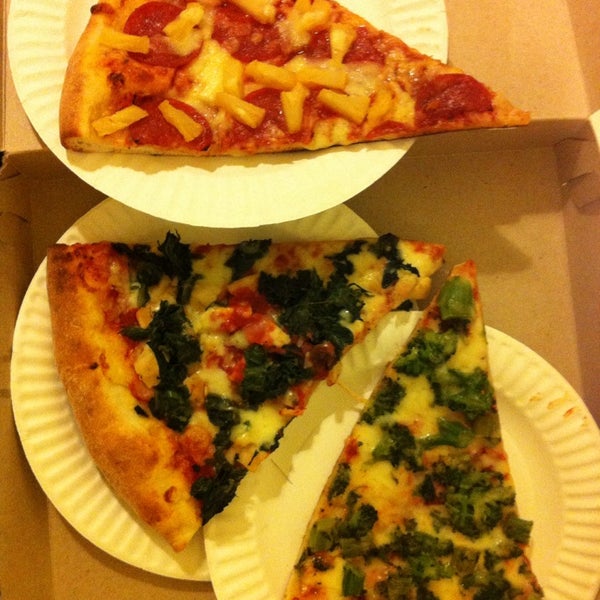 Joey's Pepperoni Pizza Pizzeria in New York