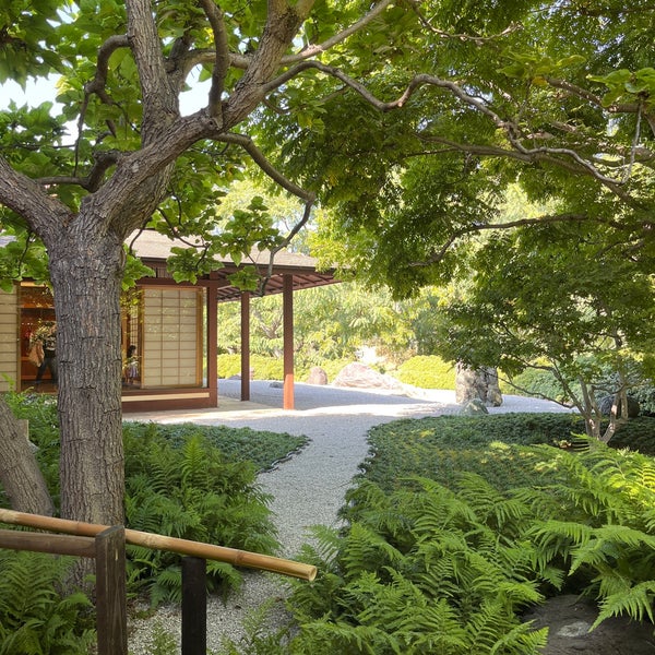 Photo taken at Japanese Friendship Garden by Martí B. on 8/23/2022