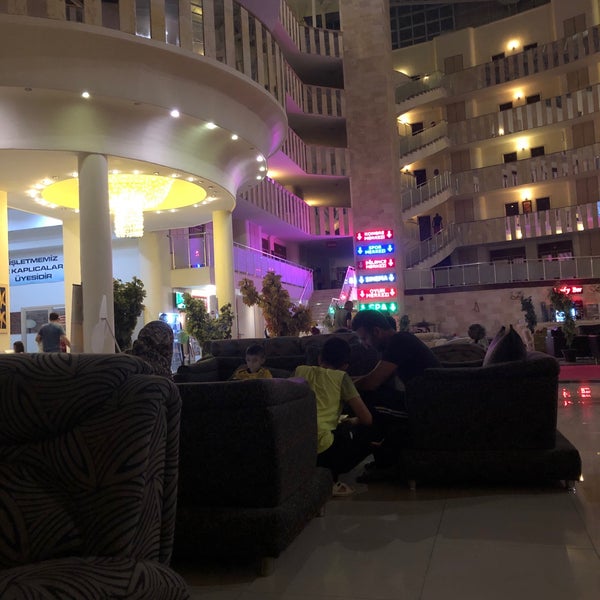 Das Foto wurde bei Divaisib Termal Resort Hotel &amp; Spa von İbrahim T. am 8/26/2019 aufgenommen