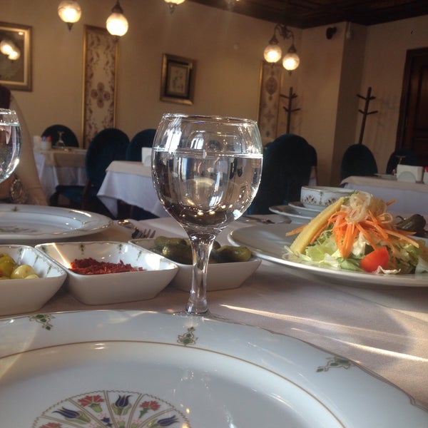 Photo taken at Bursa Evi İskender Restaurant by Selva G. on 1/27/2016