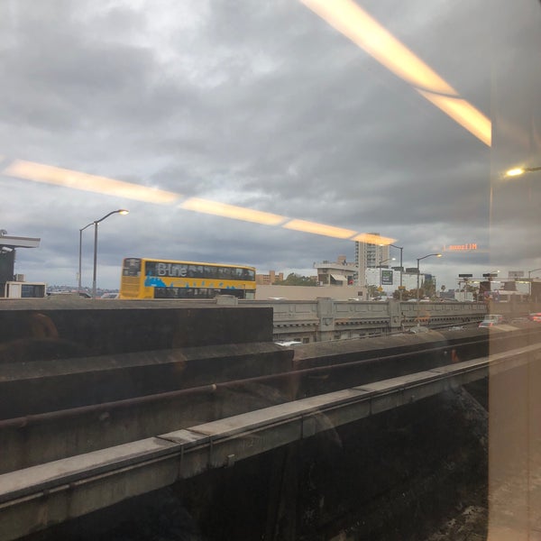 Photo taken at Milsons Point Station by RedV6 \. on 6/17/2018