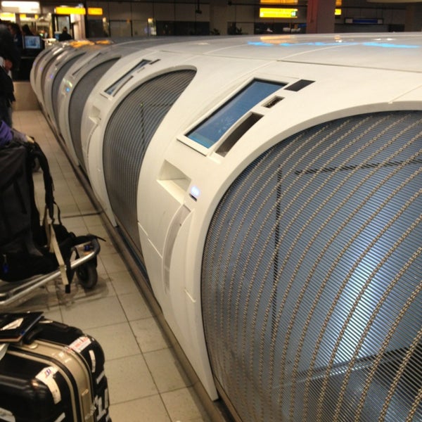KLM SelfService Baggage Dropoff Schiphol, NoordHolland