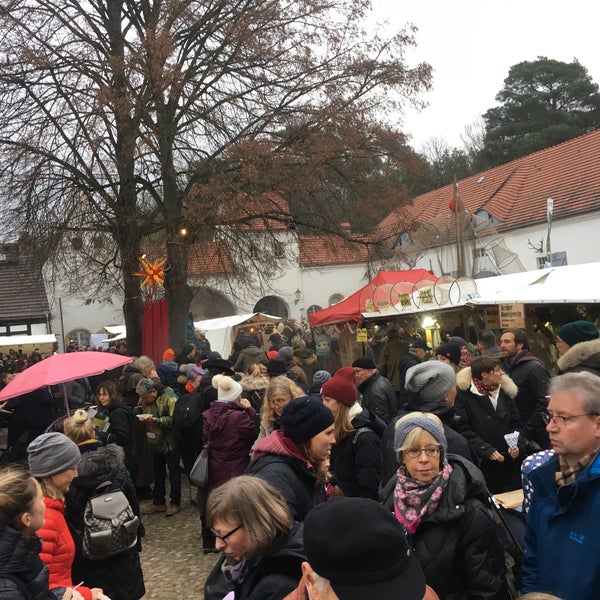 Photo taken at Jagdschloss Grunewald by Simónir G. on 12/9/2018