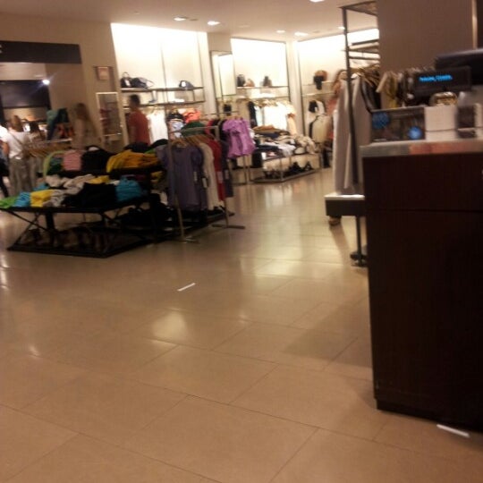 Zara - Magasin de vêtements