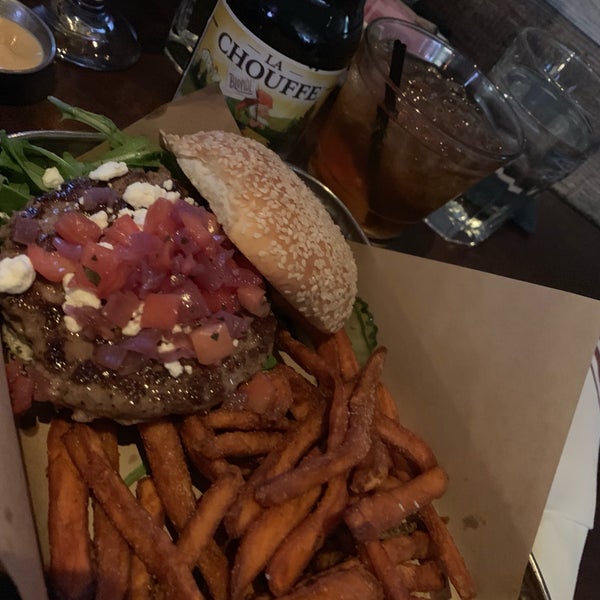 Photo taken at Highland Tap and Burger by Joanna S. on 10/17/2018