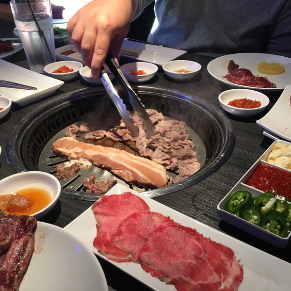 Das Foto wurde bei Gen Korean BBQ House von Alyssa B. am 5/26/2017 aufgenommen