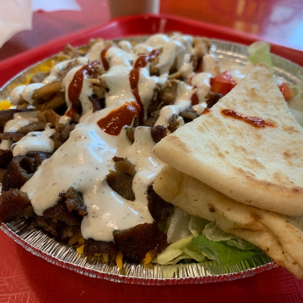 Photo taken at The Halal Guys by Erhli S. on 12/23/2018